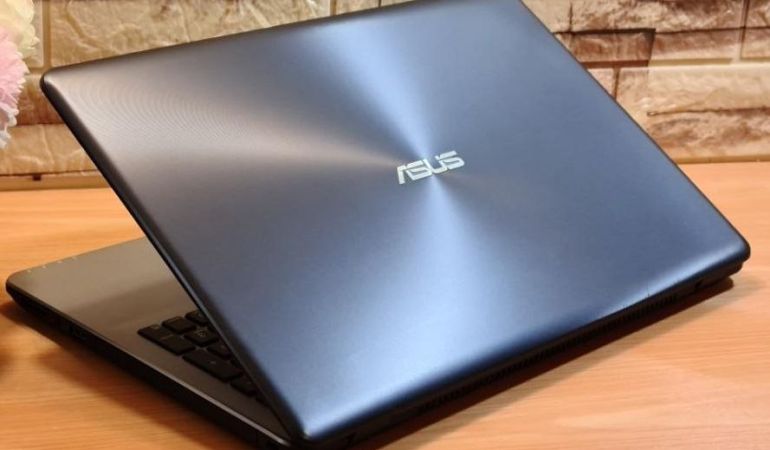 ASUS VIVO BOOK FL8000U